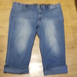 Women's Blue Jean Capri Sz22W